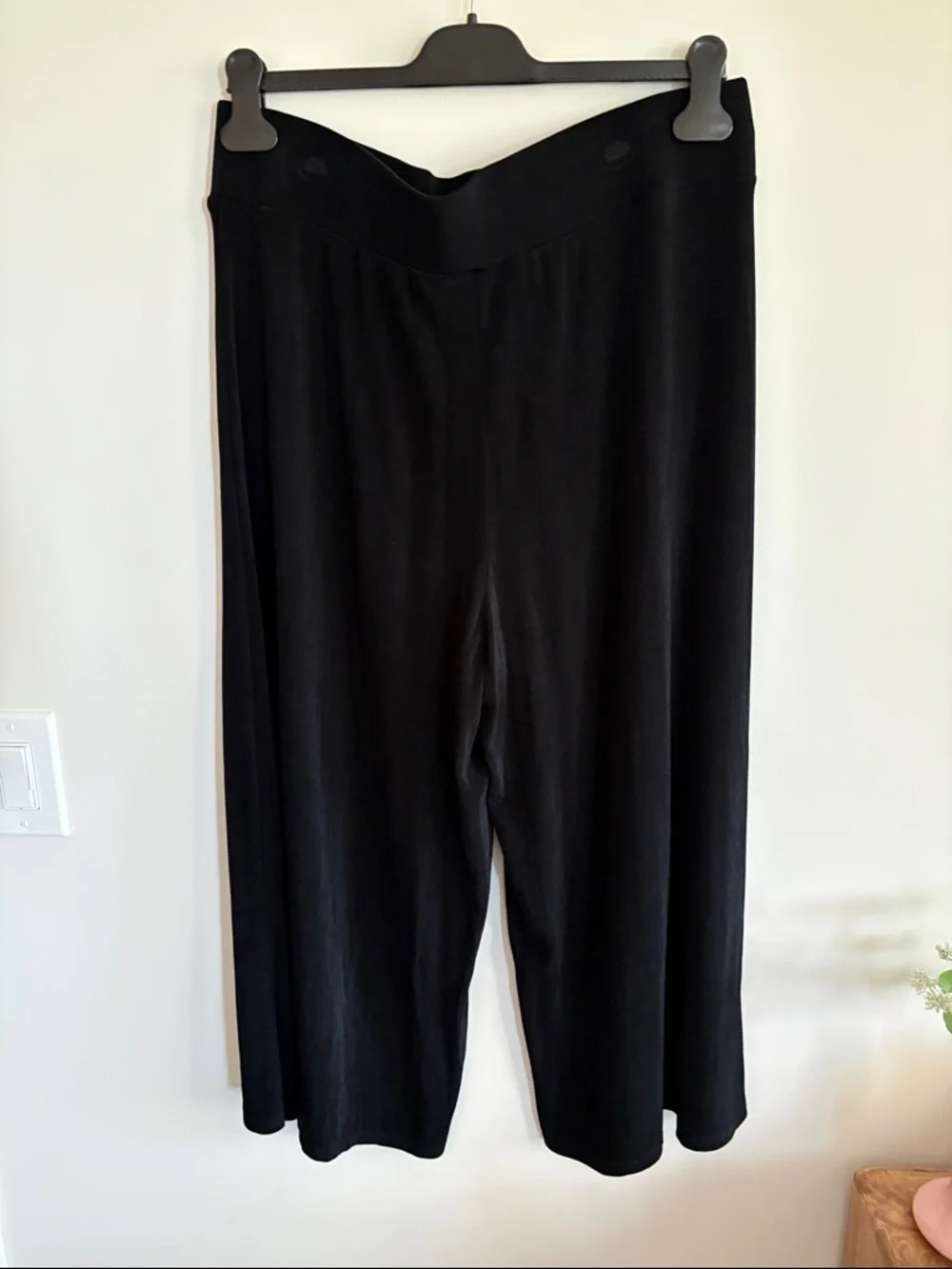 Chicos Wide-Leg Stretch Pants - Picture 8 of 13